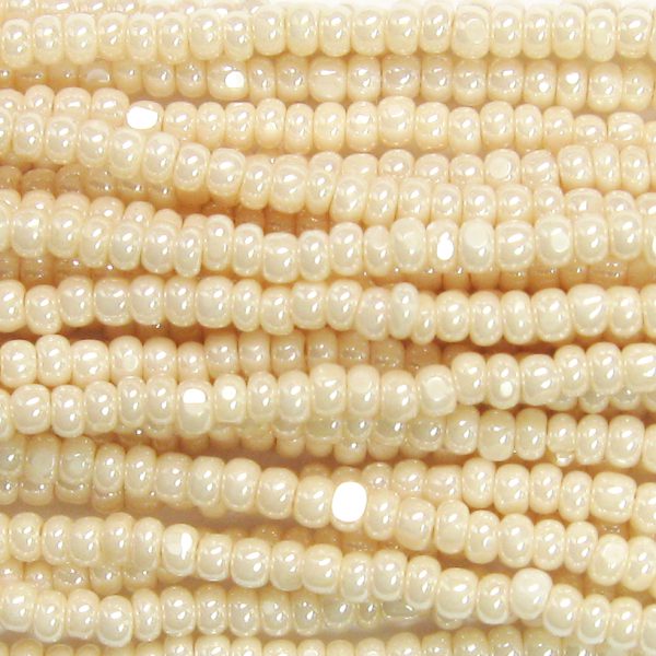 13/0 Czech Charlotte Cut Seed Bead, Eggshell