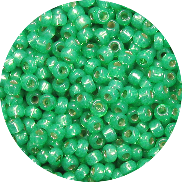 15/0 Japanese Seed Bead Gilt (Gold) Lined Waxy Grass Green 586