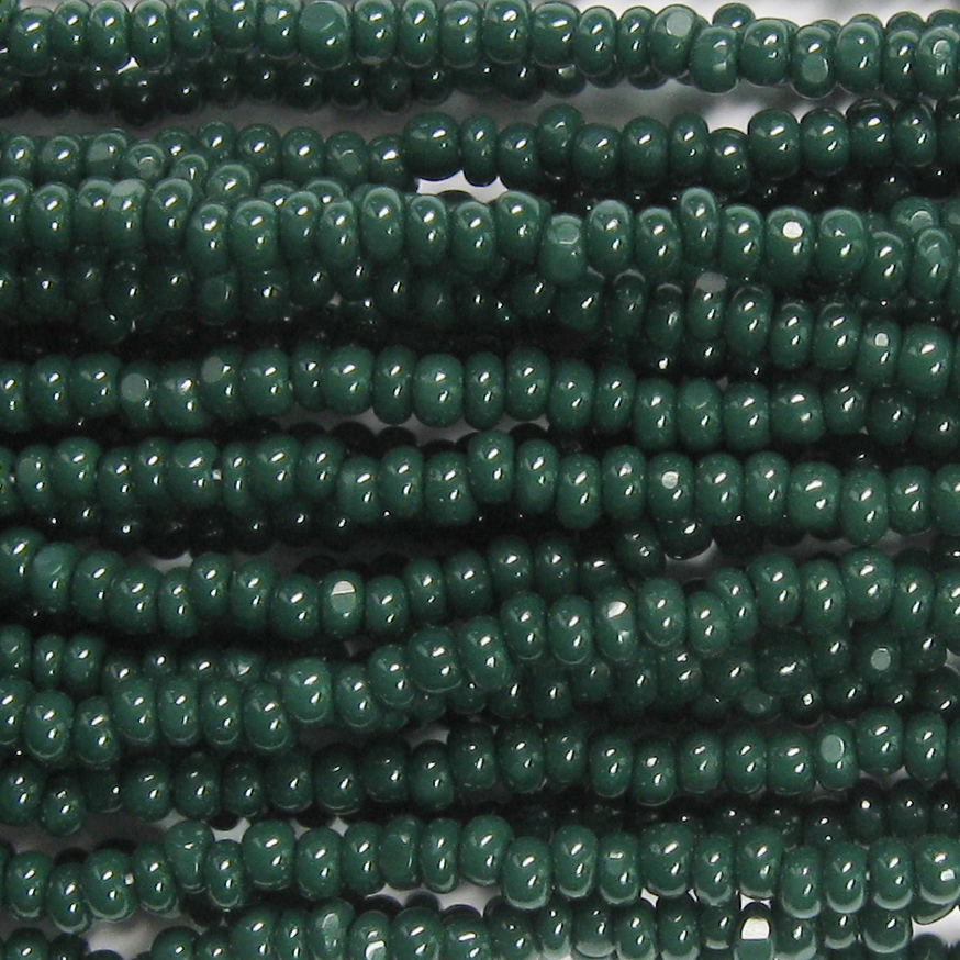 13/0 Czech Charlotte Cut Seed Bead, Opaque Hunter Green – Garden