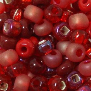 2/0 Czech Seed Bead Red White Heart – Garden of Beadin