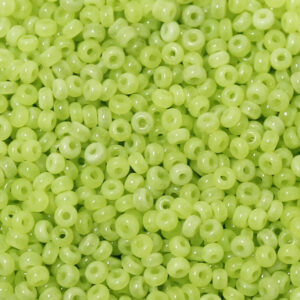 Vintage 11/0 Czech Seed Bead Old World Greasy Light Green