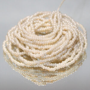 16/0 Vintage Micro Ceylon Muddy White hank