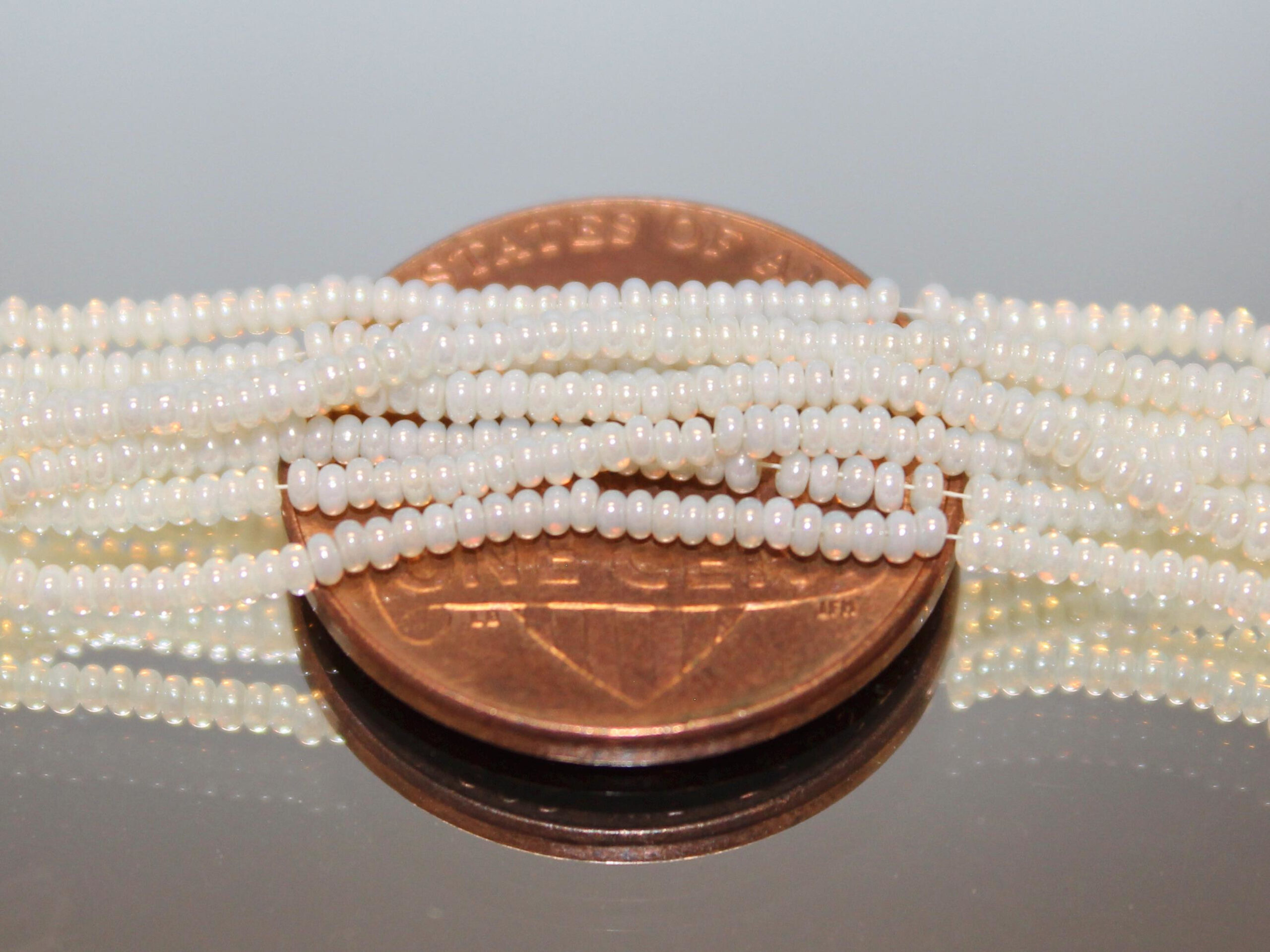 16/0 Vintage Micro Ceylon Light Muddy White hank