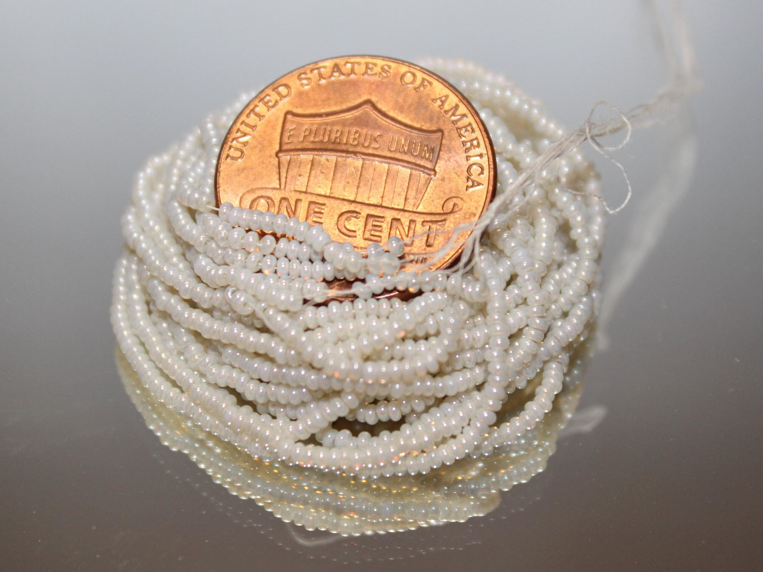 16/0 Vintage Micro Ceylon Light Muddy White hank