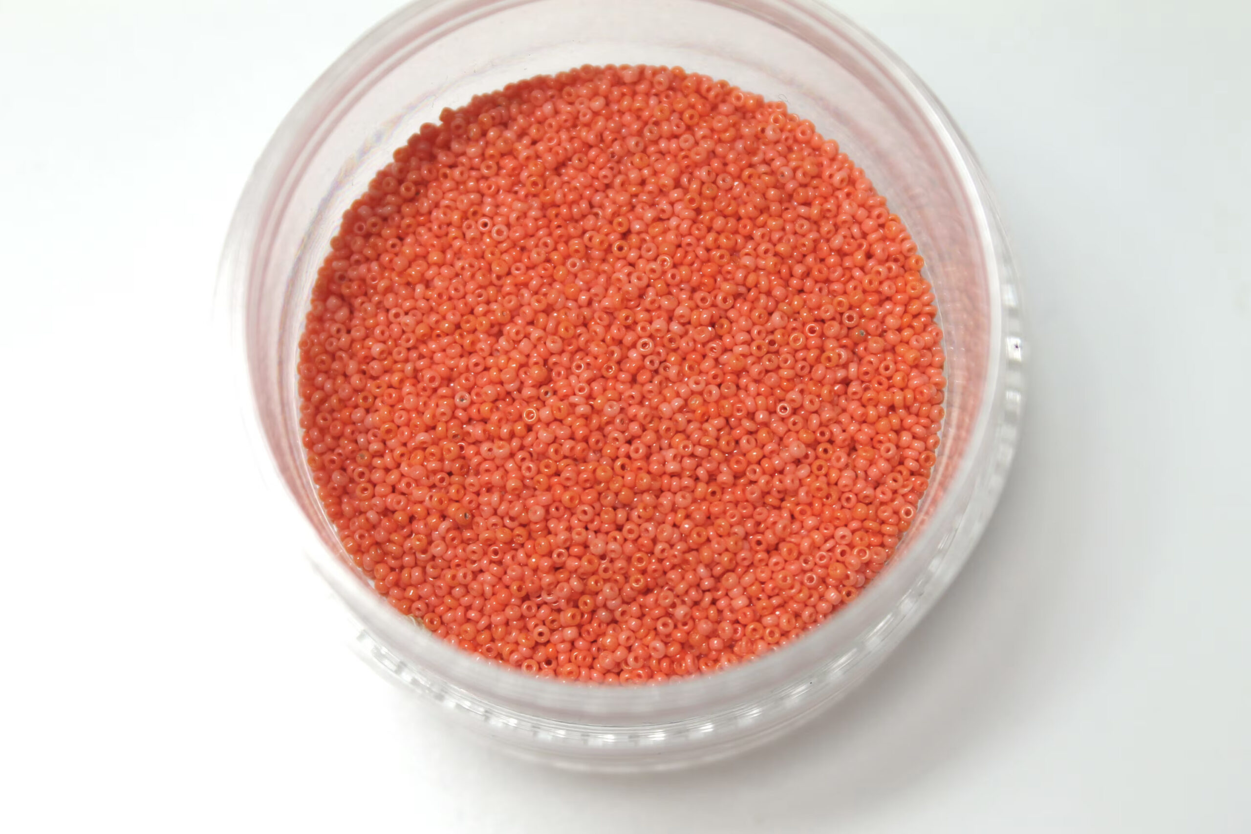 18/0 Vintage Micro Opaque Coral 15 grams