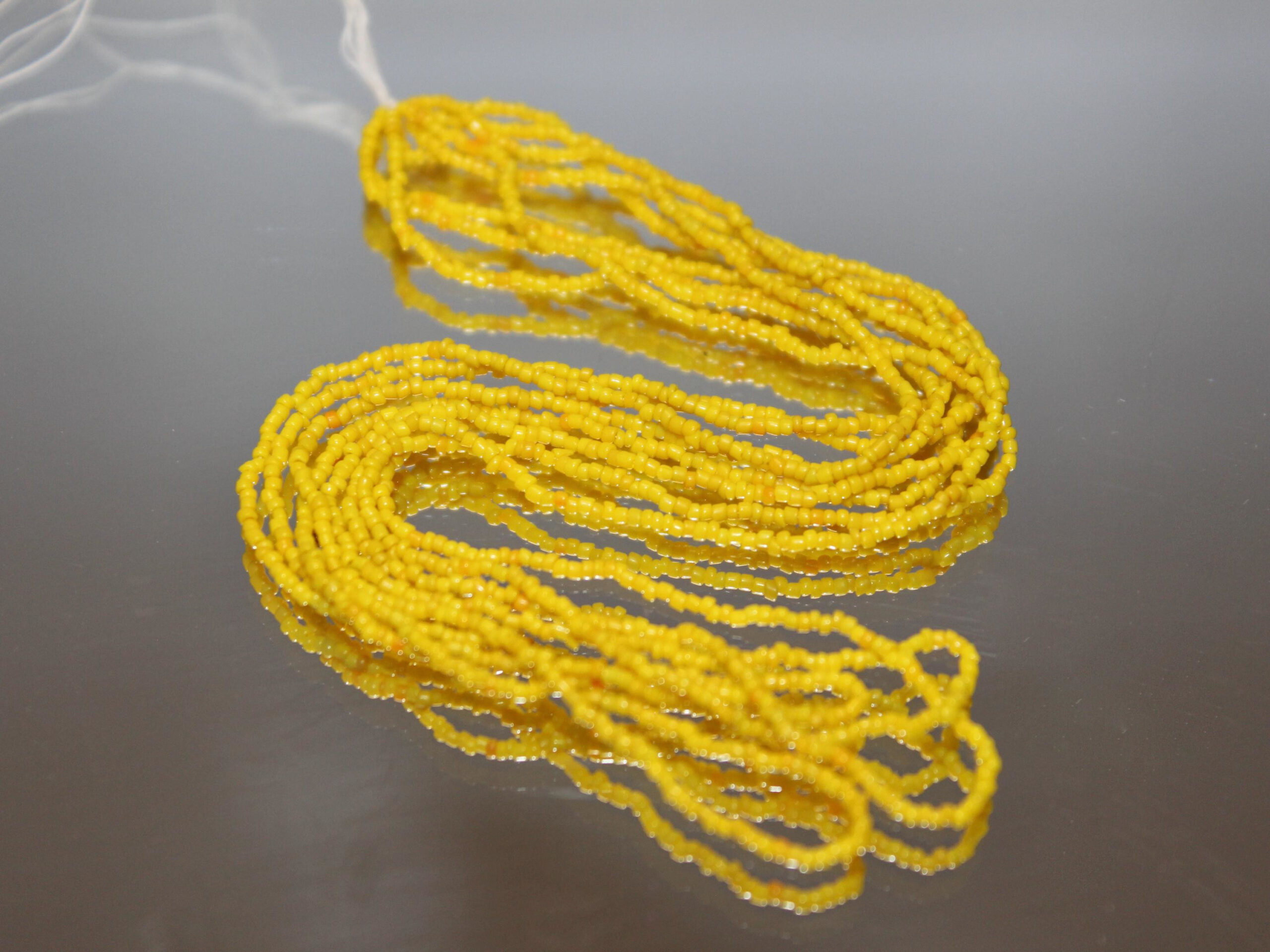 20/0 Vintage Micro Opaque Corn Yellow hank