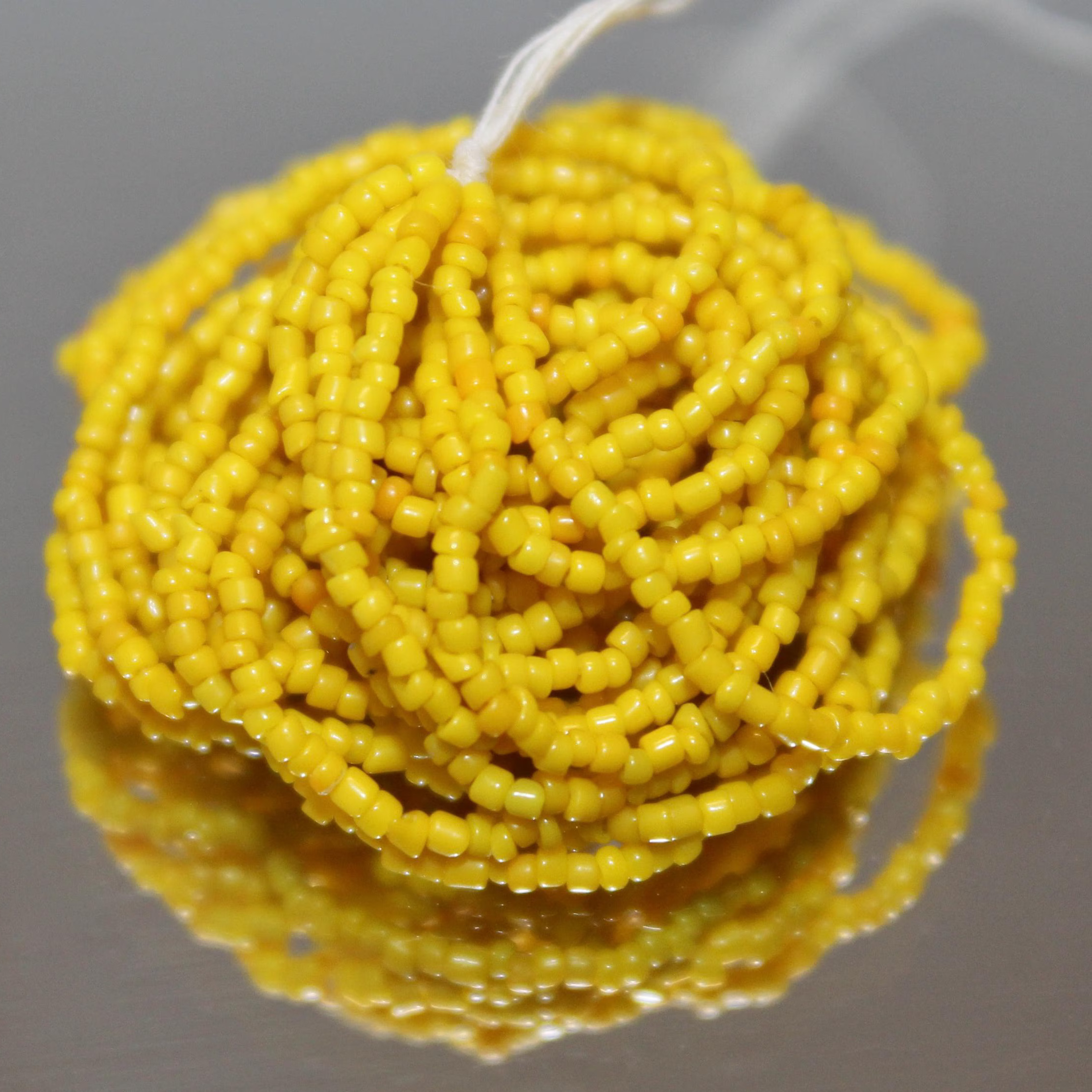 20/0 Vintage Micro Opaque Corn Yellow hank