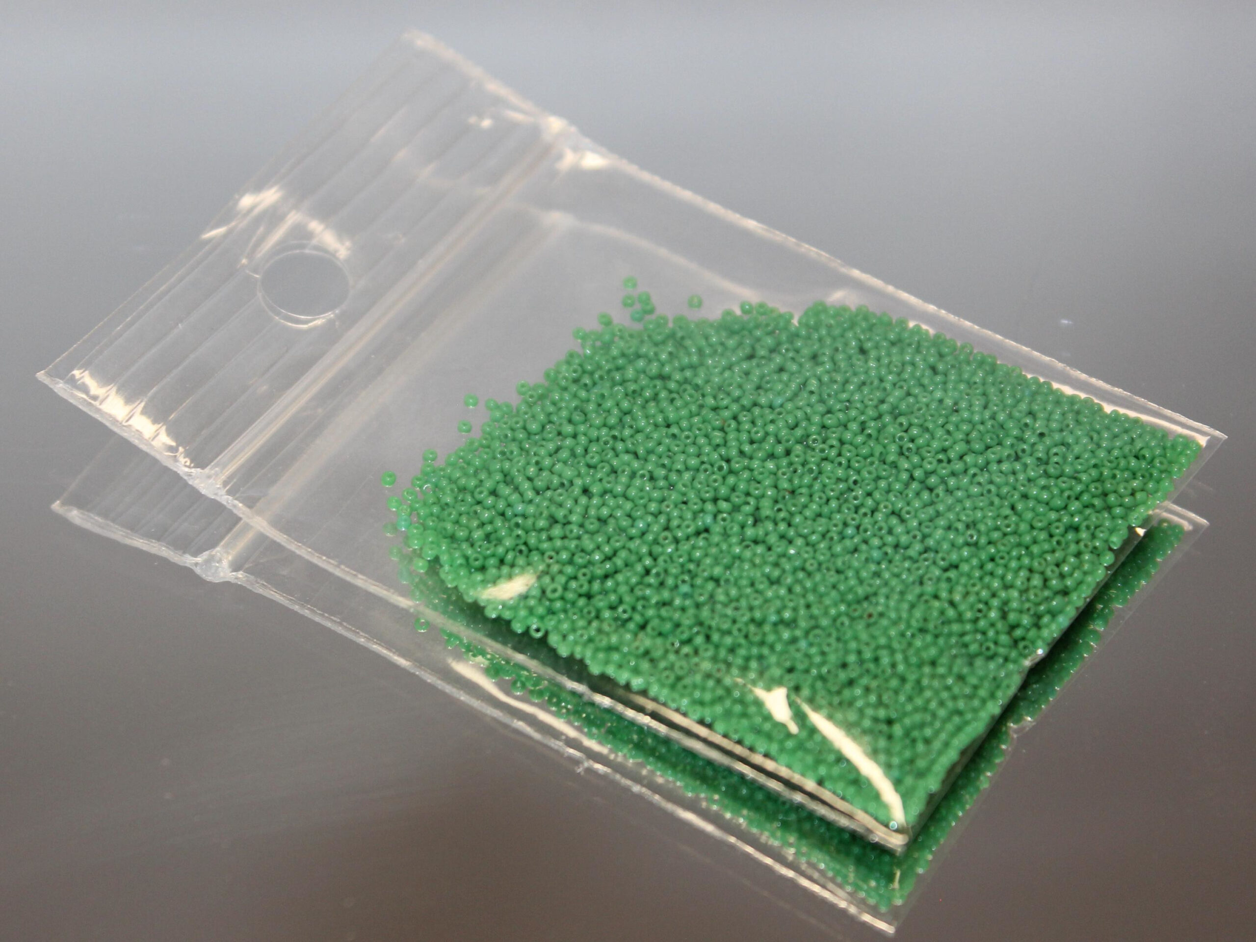 22/0 Vintage Micro Opaque Green 5 grams