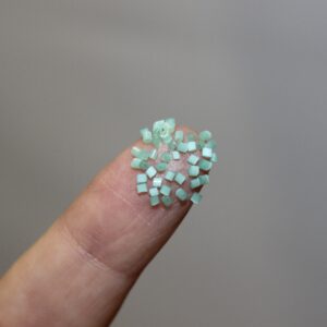 15/0 Vintage Micro Tube Emerald Satin 5 grams