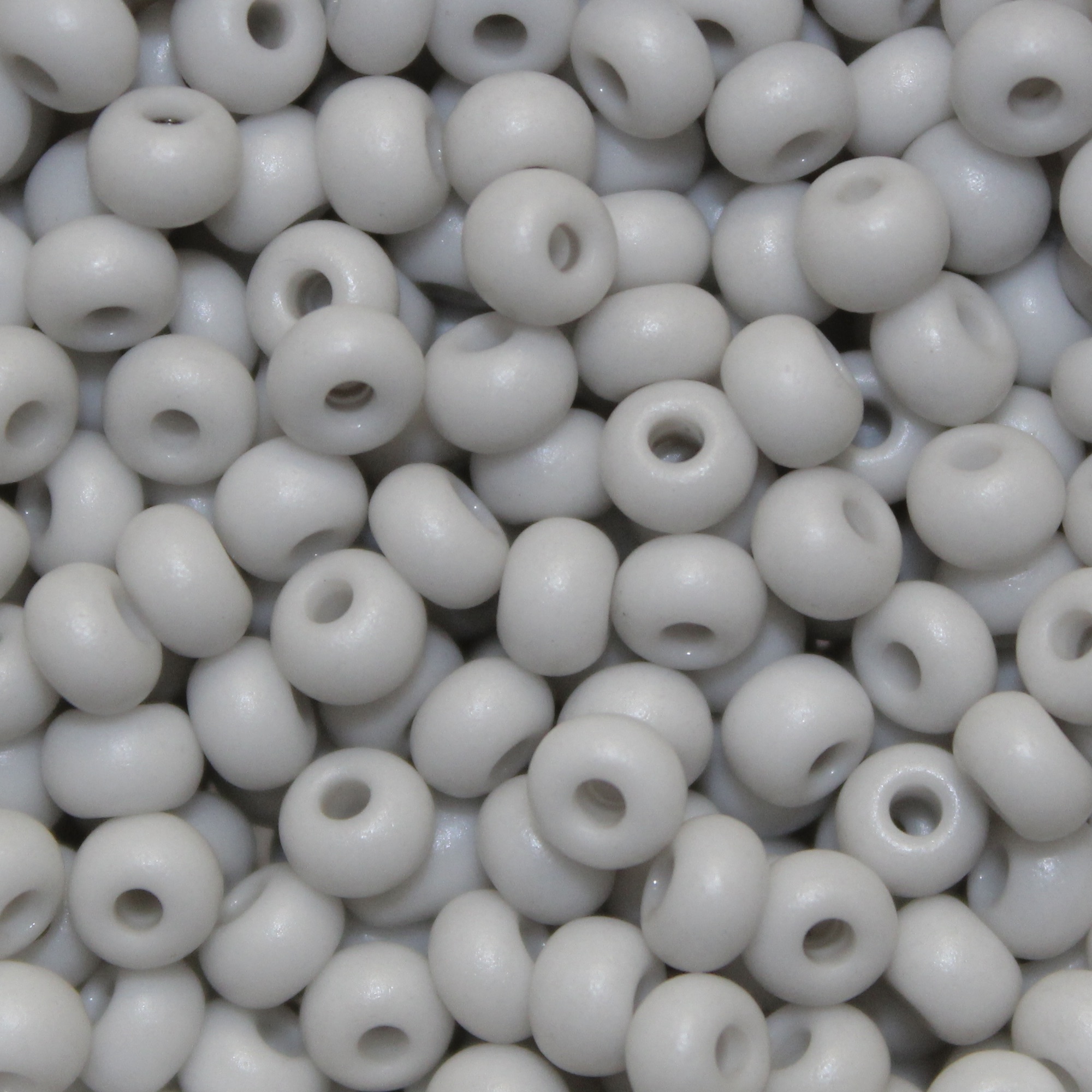 Czech Preciosa Matte Opaque Tint Pawnee White glass seed bead mix